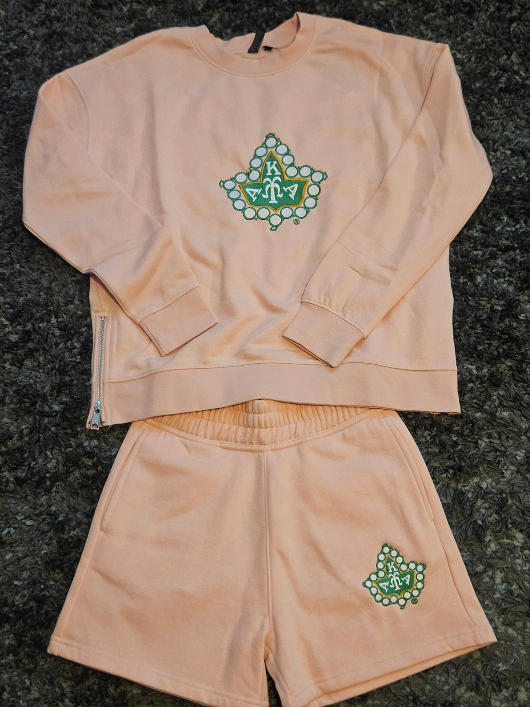 AKA Pink Crewneck Short-Set(IVY design-Side zipper)