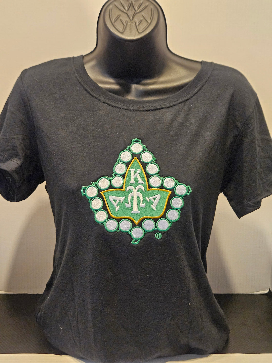 ALPHA KAPPA ALPHA IVY TEE(Black)