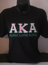 AKA BOLD Tee 2(Grn/Pink)