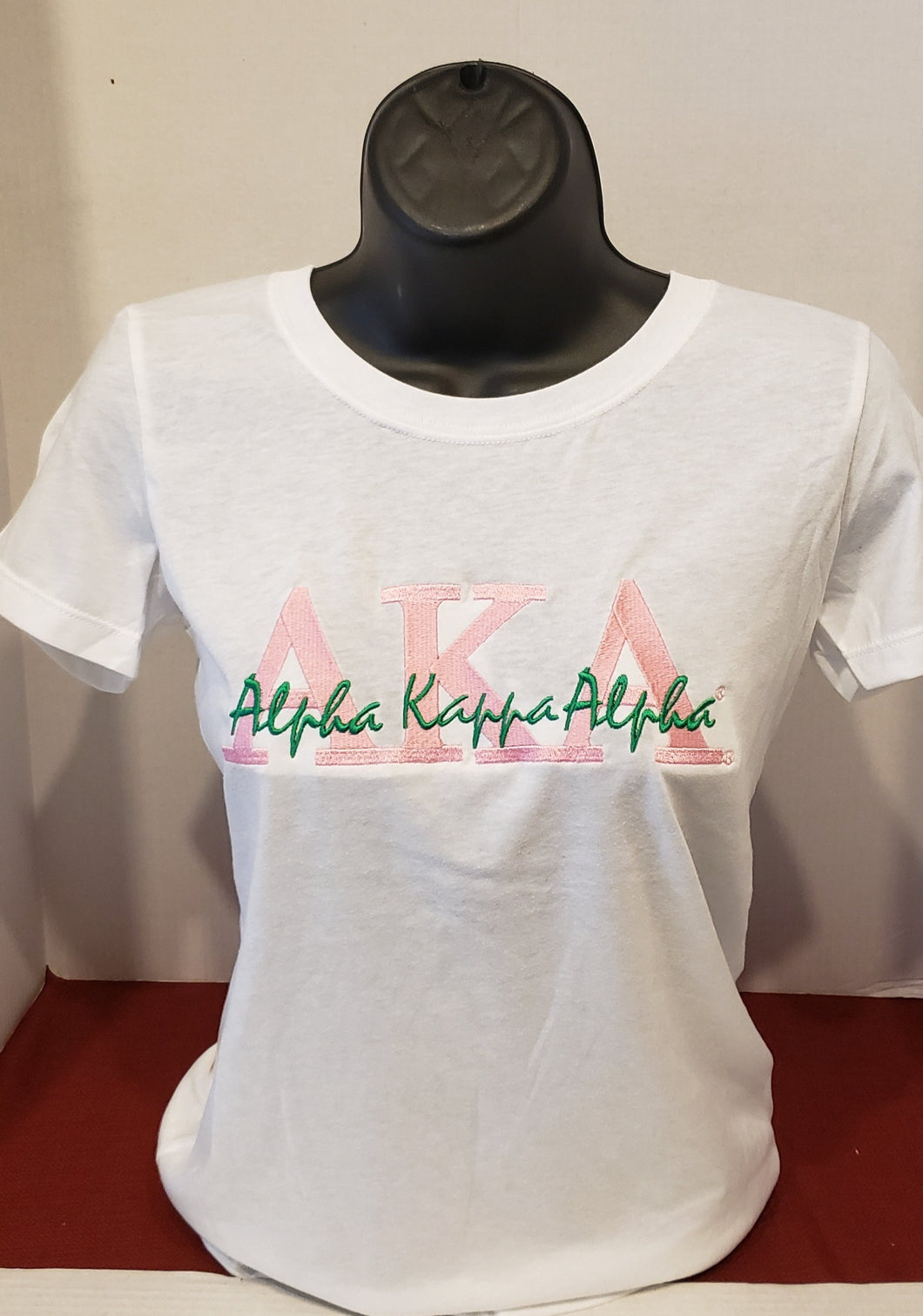 AKA(SCRIPT) TEE (WHITE)
